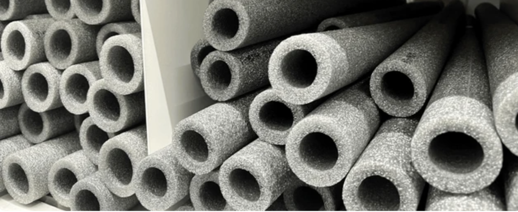 manchons thermique extérieur hivernisé. Préparer sa plomberie pour l'hiver avec des tuyaux isolés contre le gel